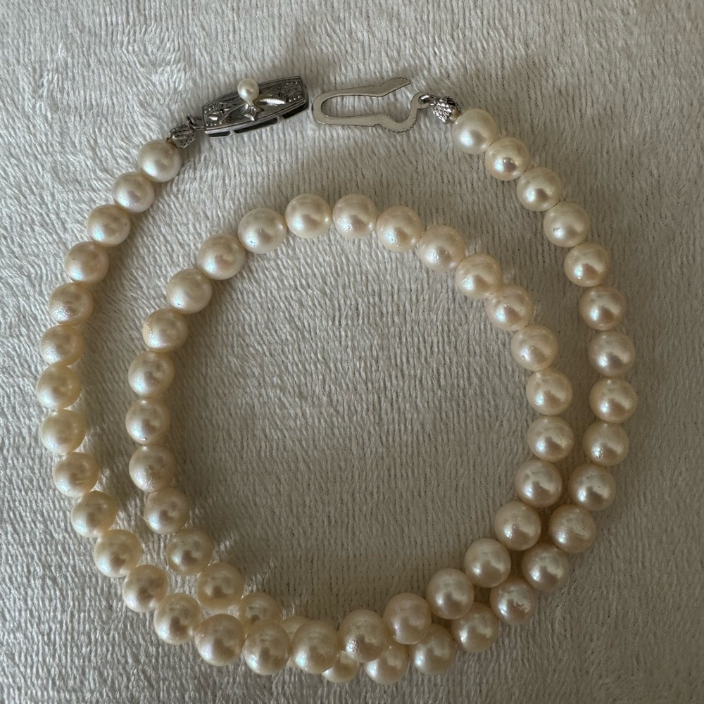 Akoya Pearl necklace